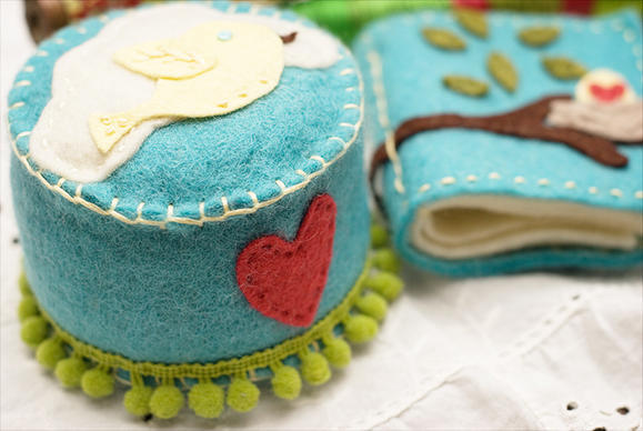 Идеи на тему "Игольницы" (55) в 2021 г игольница, швейные поделки, швейные идеи