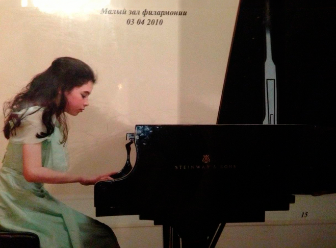 Виолетта Неклюдова 14 лет, малый зал филармонии. Санкт-Петербург